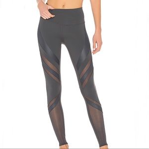 Alo High-Waist Epic Legging Size S.